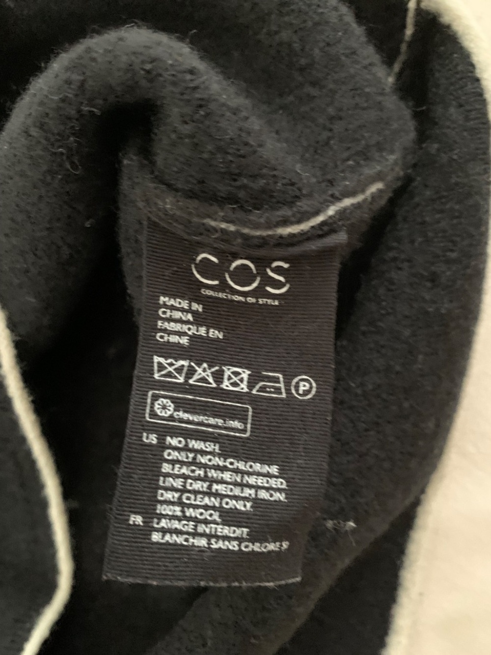 COS Women's Sweater V-Neck 100% Wool in black Size XS - Picture 7 of 8